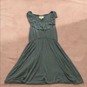 Grey sleeveless tunic